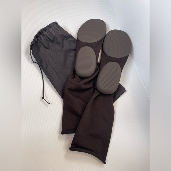 YZY PODS - Picture 3 of 4